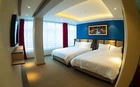 R&N Shullkas Suites